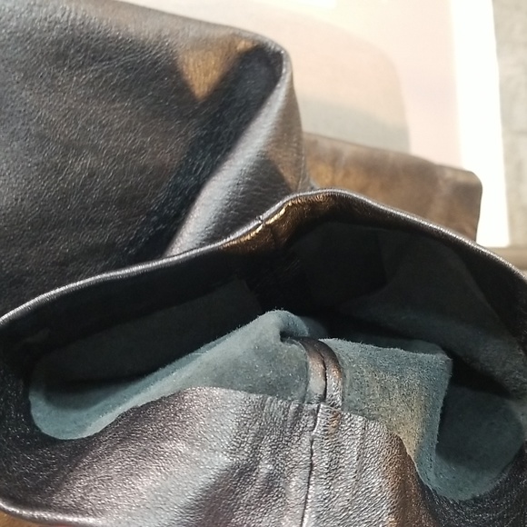 Black genuine leather womens pants size 14 flat front. Partially lined. Sharp - Picture 14 of 15